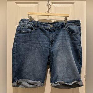 St. John’s  Bay Bermuda size 22W